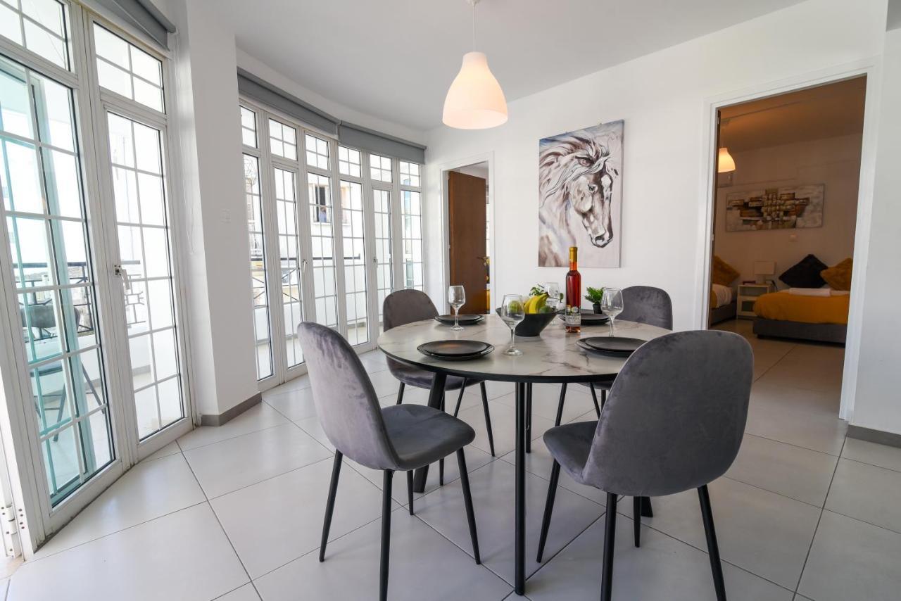 Jana'S 2-Br Apartment In Larnaca Eksteriør billede