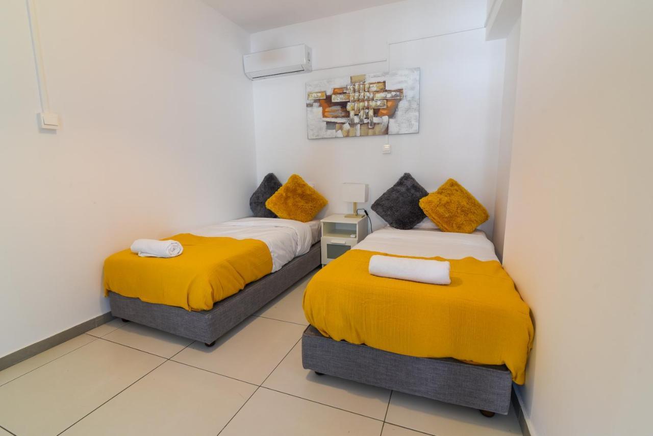 Jana'S 2-Br Apartment In Larnaca Eksteriør billede